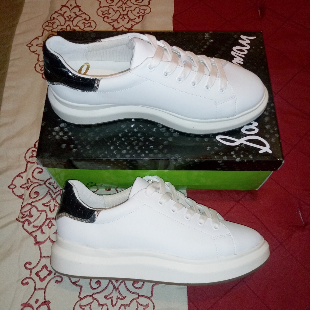 Sam Edelman Moxie Sneakers - Picture 1 of 8